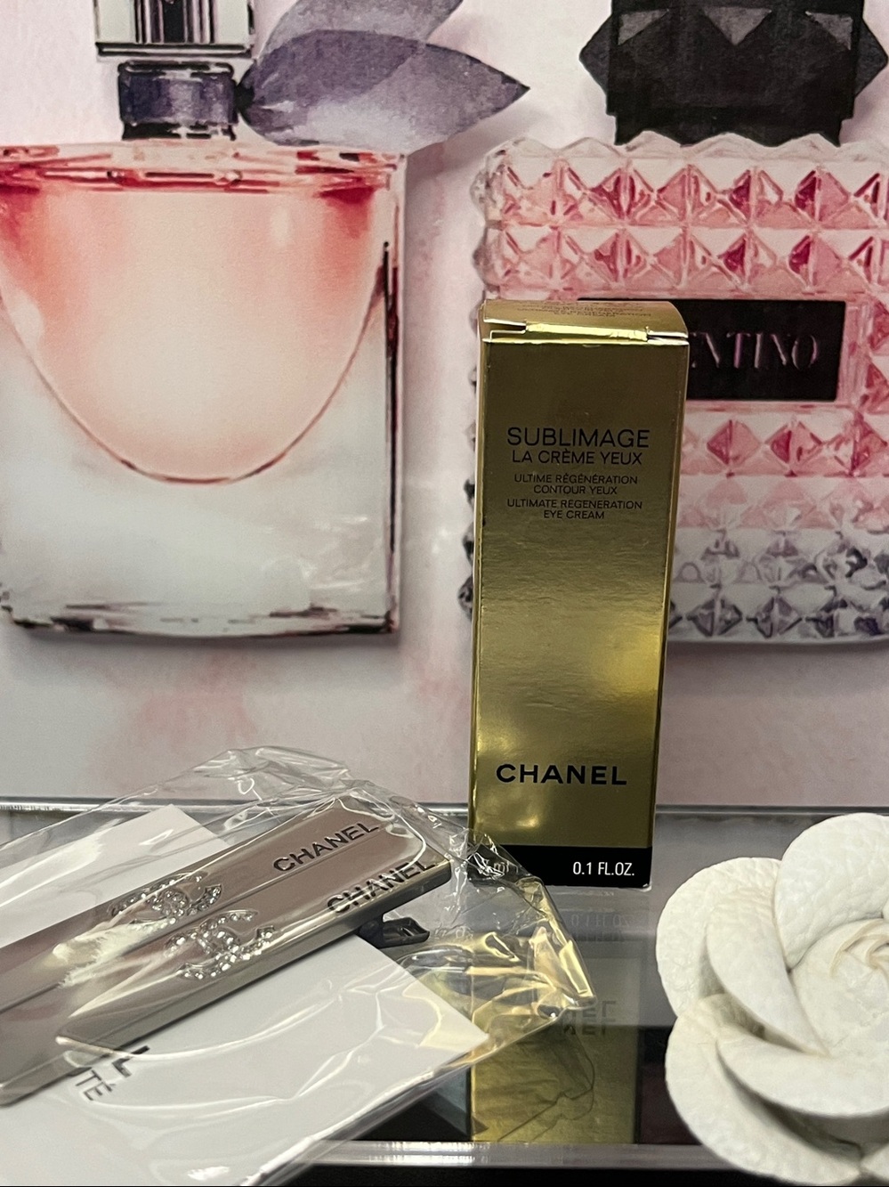 CHANEL Sublimage Regeneration Eye cream 3mlW/Gift Chanel Silver HAIR CLIPS New